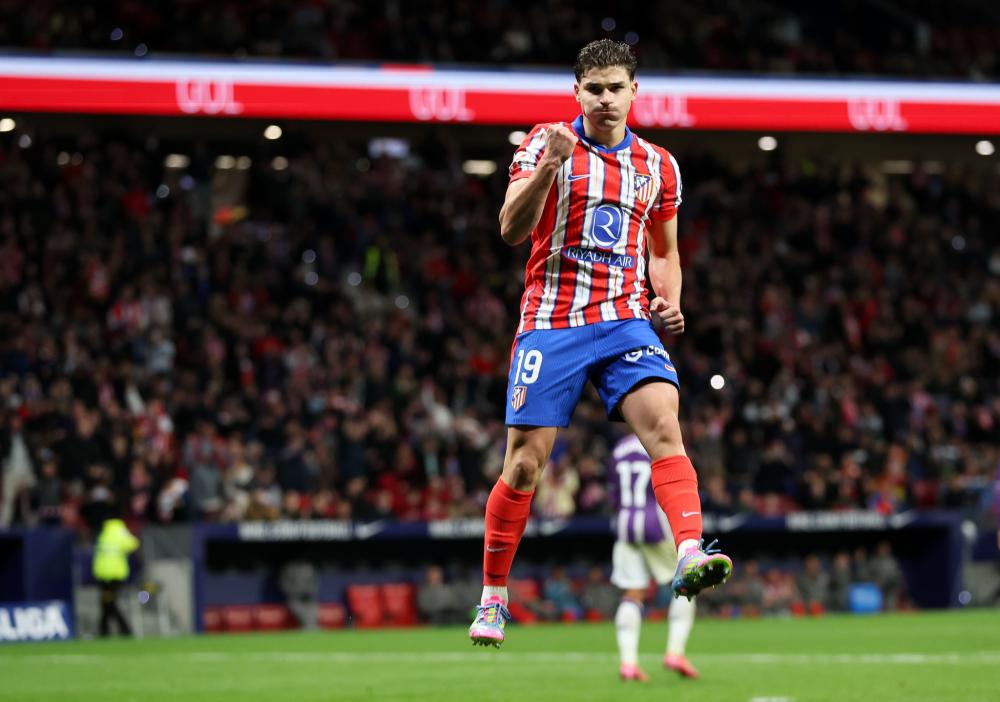 太伤人心了！为腾出薪资空间，巴萨或将“想方设法”卖出京多安.